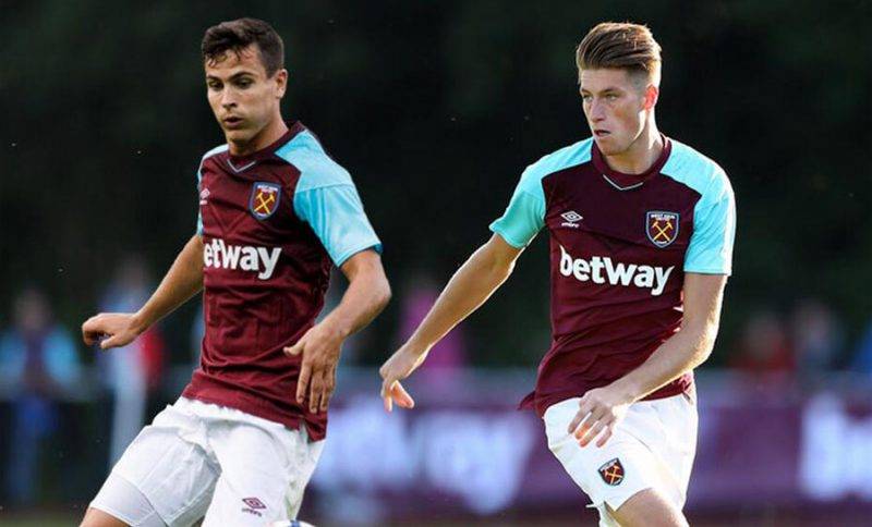 平射门的 平射门的